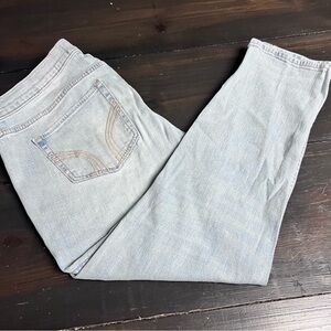 Hollister Women's Straight Leg Jeans in Light Blue